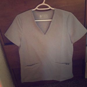 Figs LIMITED EDITION CEMENT scrub top